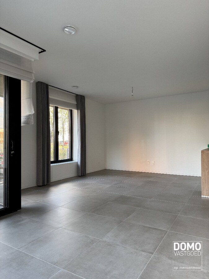 MODERN APPARTEMENT MET 2 SLAAPKAMERS IN HET CENTRUM VAN BOEKT 