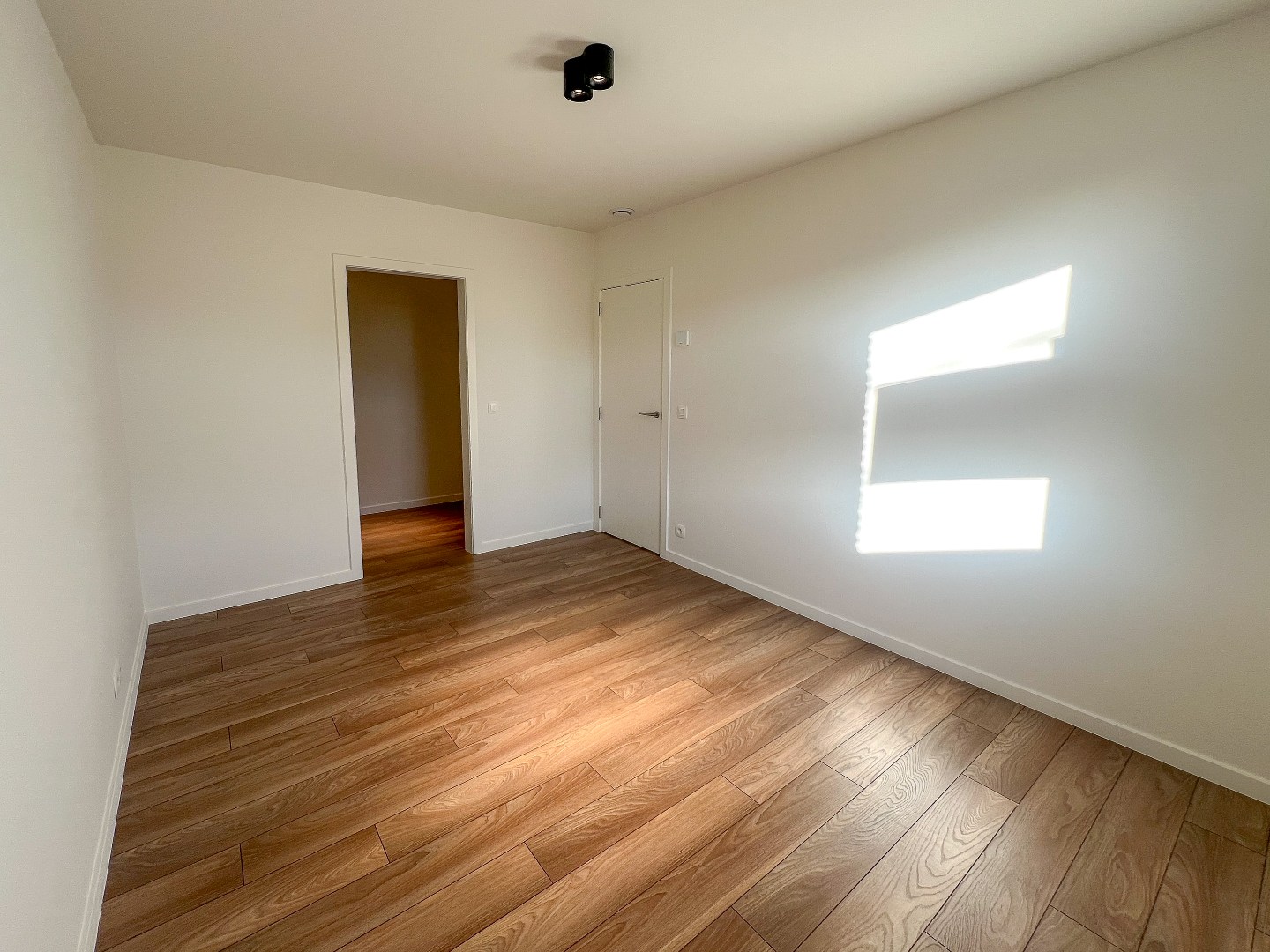 KIJKDAG ZATERDAG 7/2/2026 14u tot 16u - Halfopen woning met 3 slaapkamers en landelijk verzicht! 