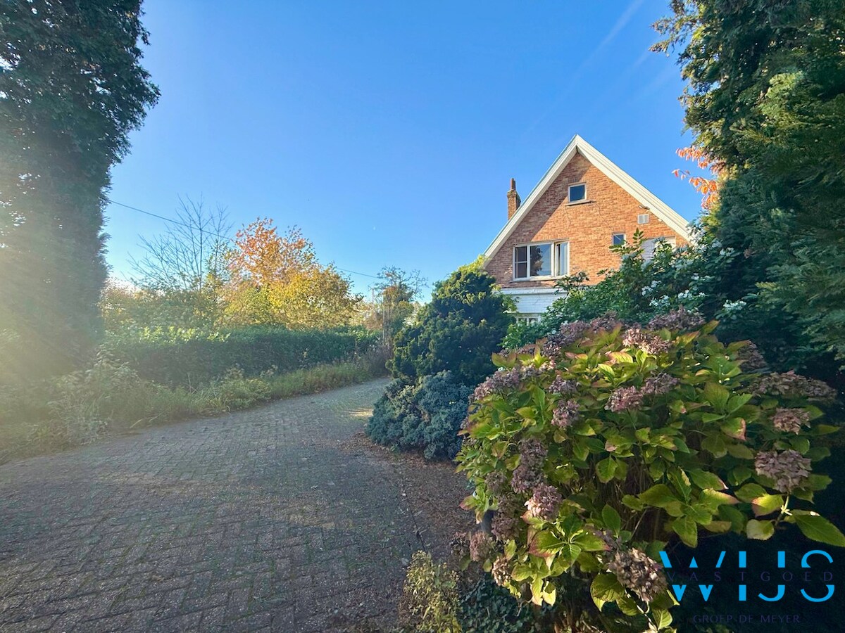 Charmante OPEN bebouwing op TOPlocatie in Kluizen ! 