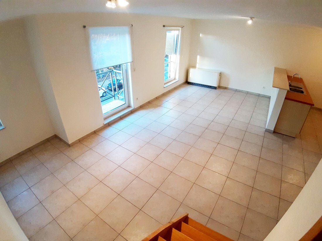 Gunstig gelegen duplex appartement te Genk 