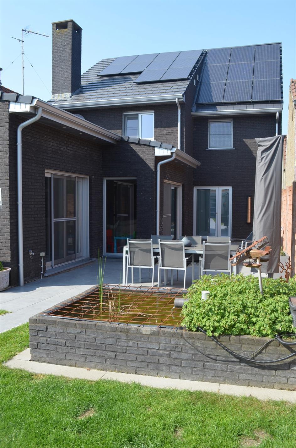 Recente energiezuinige woning met  3 slpks, garage en zuidelijk georiënteerde tuin te Maldegem 