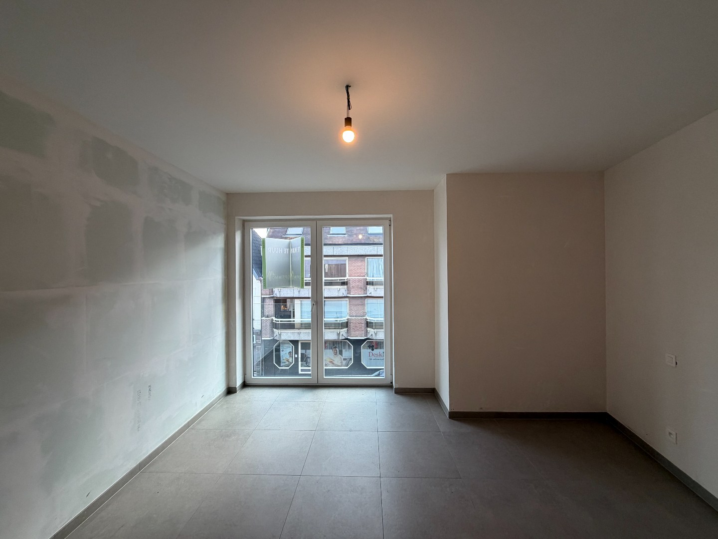 Nieuwbouwappartement met 2 slaapkamers te huur – Aloise Biebuyckstraat 23/21, Waregem 