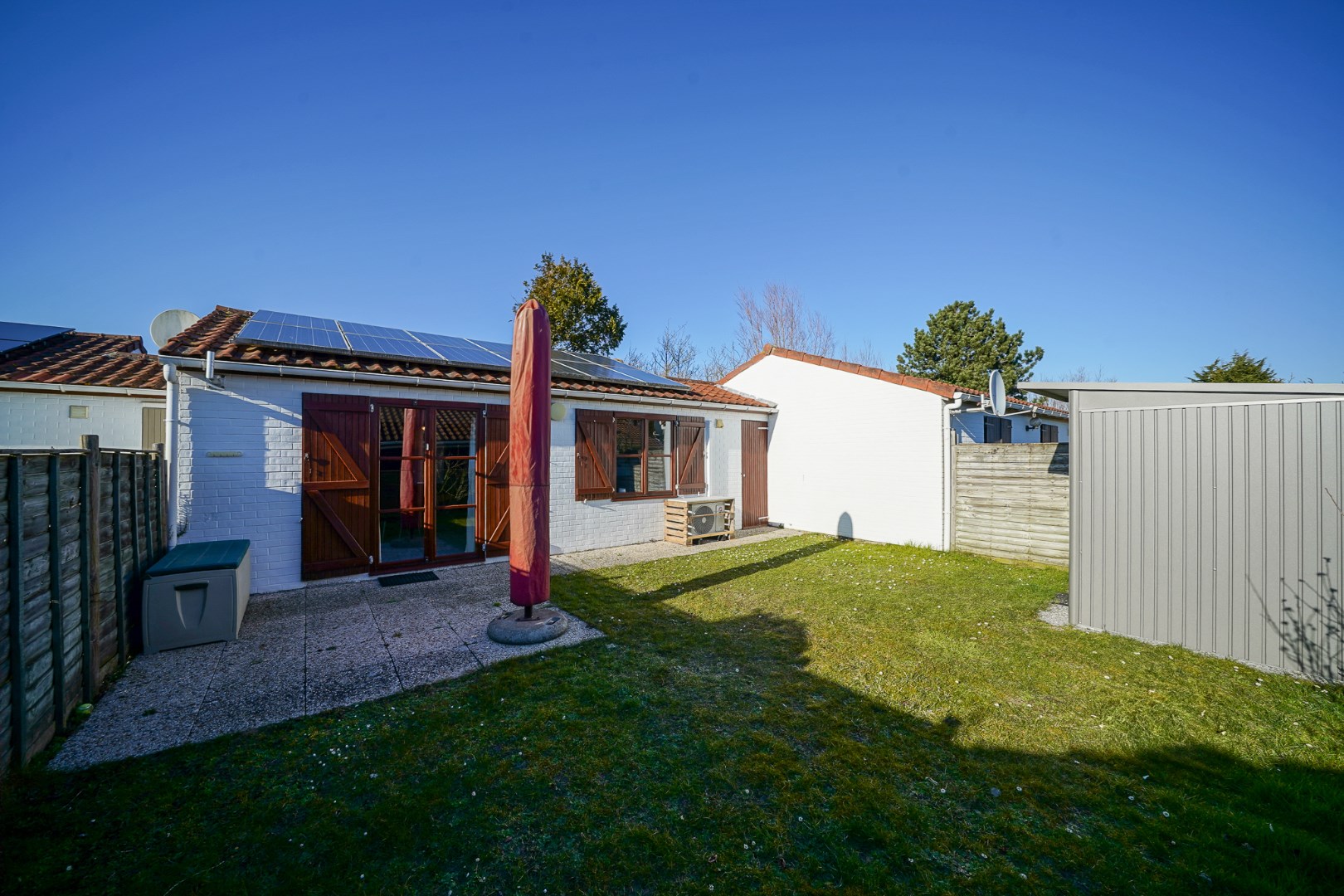 Instapklare vakantiewoning met zonnige tuin en 2 slaapkamers 