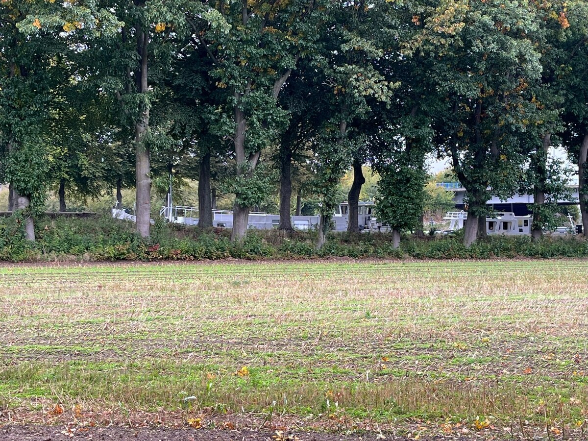 Wonen op het water – Woonboot op de Zuid-Willemsvaart 