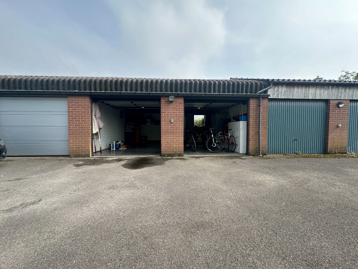 dubbele garage achterliggend
