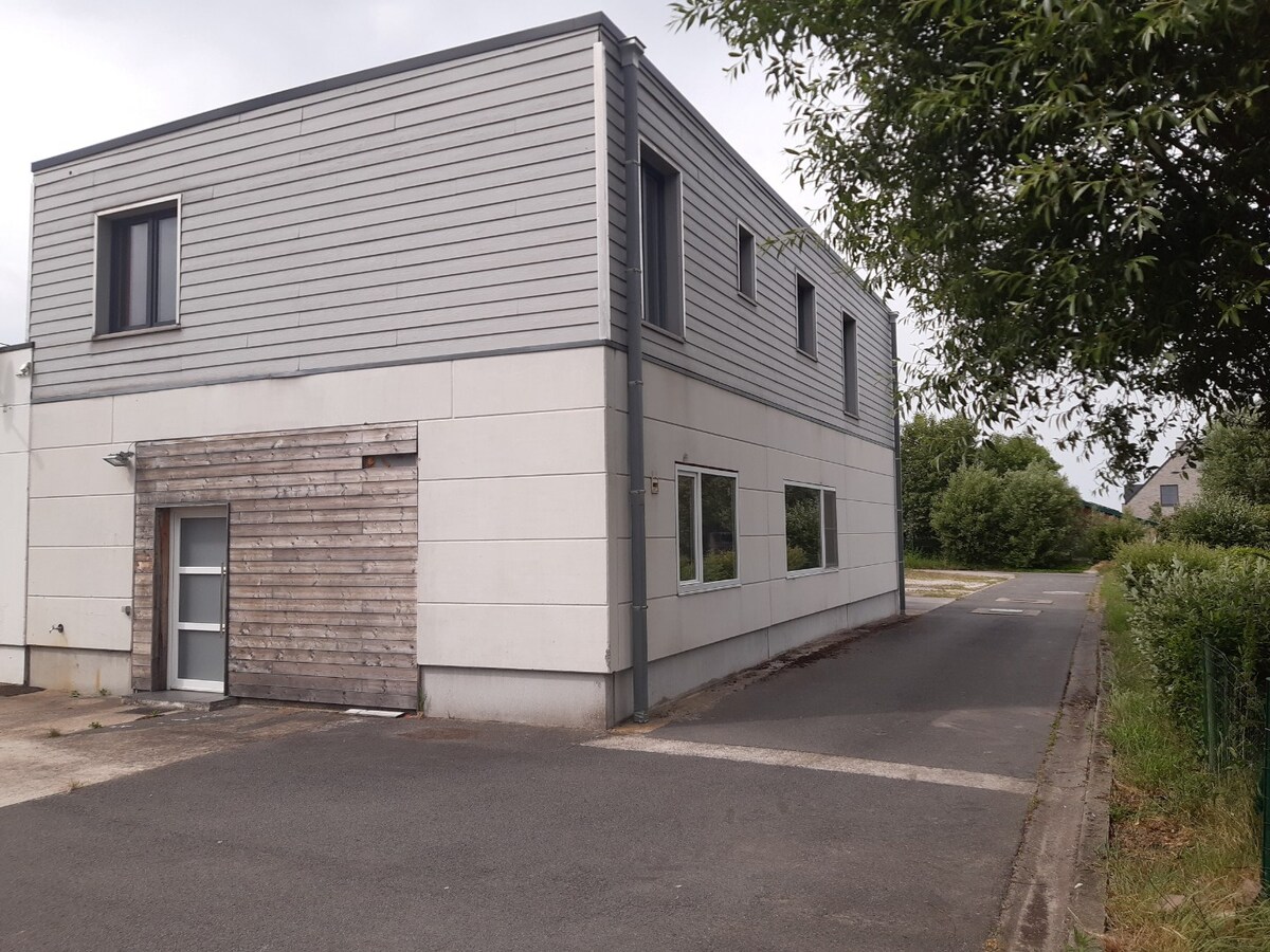 Degelijk appartement (1° verdieping). 