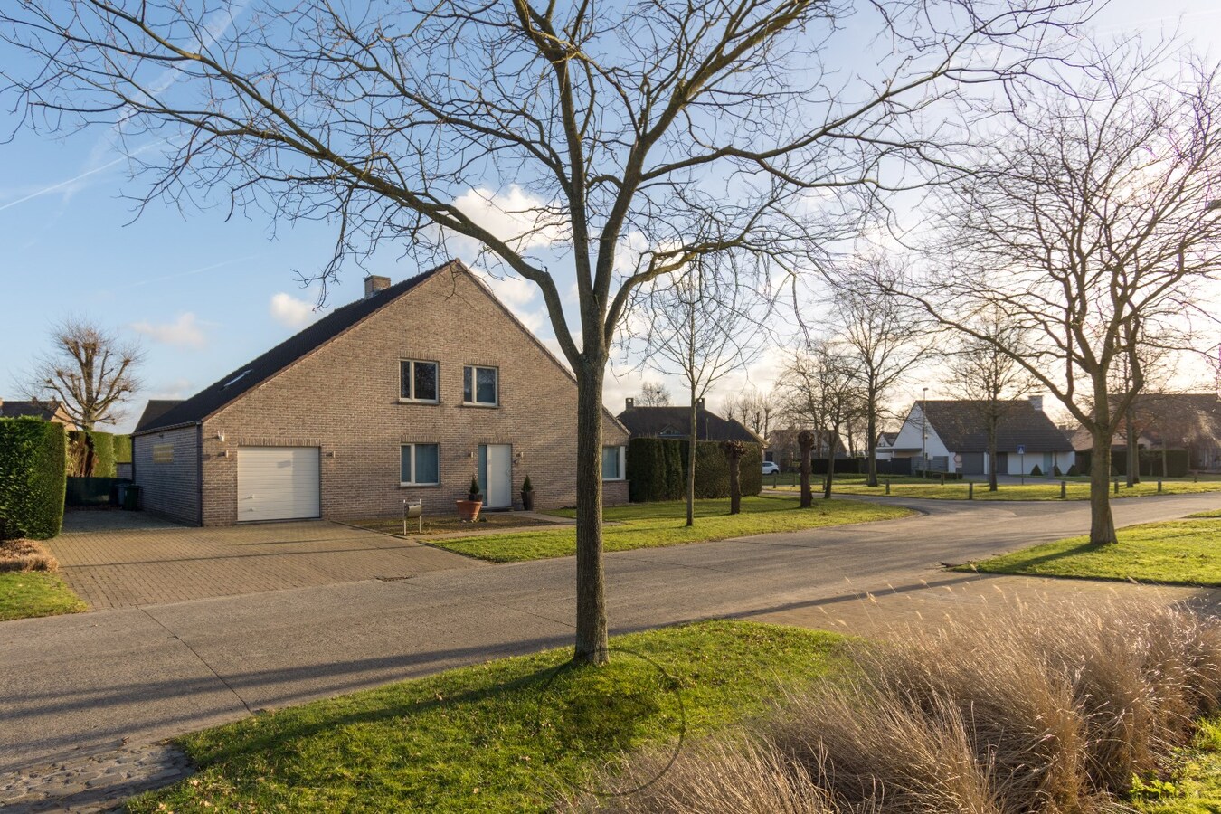 Ruime instapklare en energiezuinige villa te Lochristi 