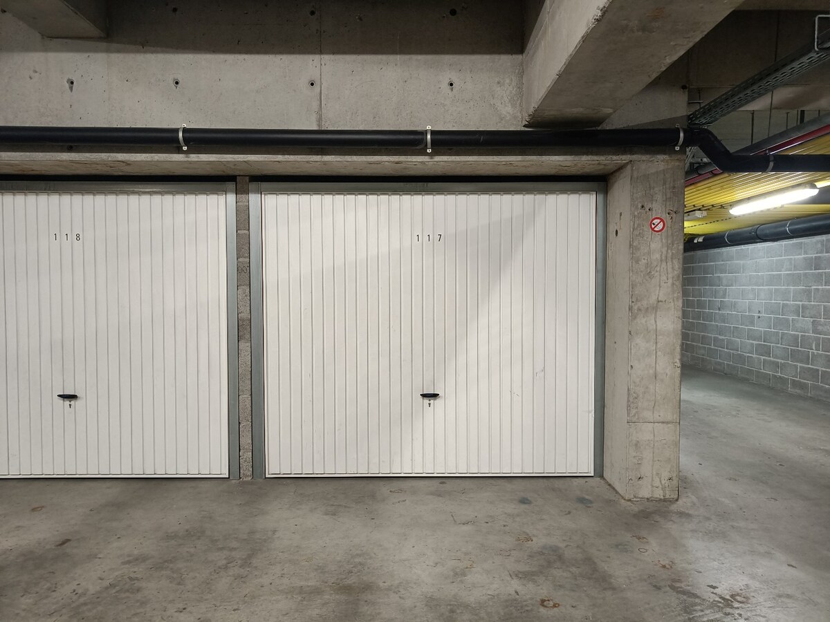 Vlot bereikbare garagebox in nette residentie te Zeebrugge 