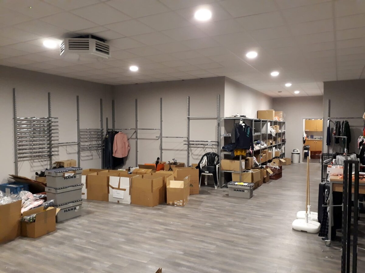 Zeer fraai winkelpand te koop in het prestigieuze Marktstaete complex in het centrum van Bladel (NB). 