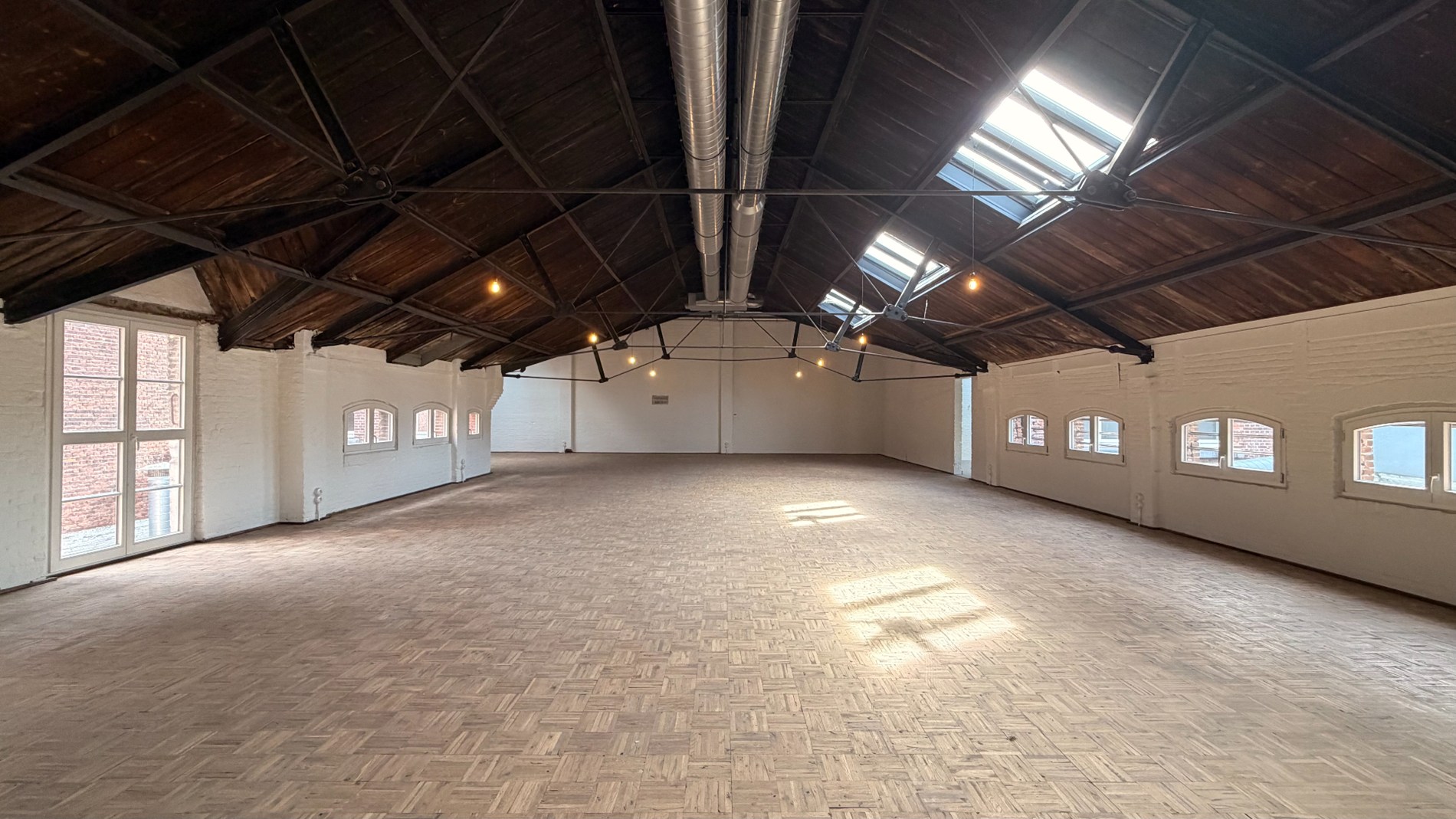 Gerenoveerde kantoren te huur aan 't Zuid in Antwerpen