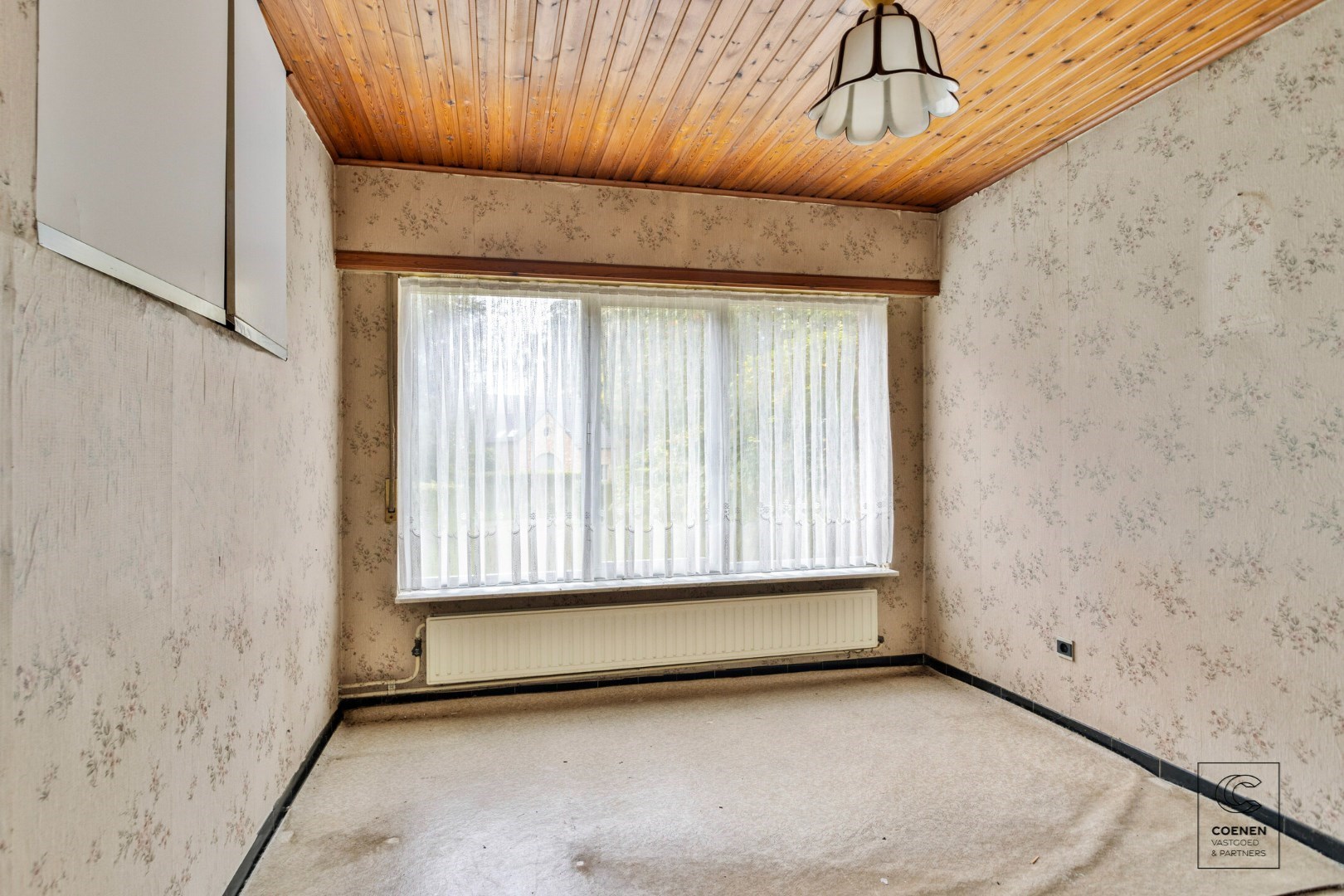 Unieke kans in Westmalle: te renoveren woning met 4 à 5 slpk' s, 236 m² bew. opp. op perceel van 3.990 m²! 