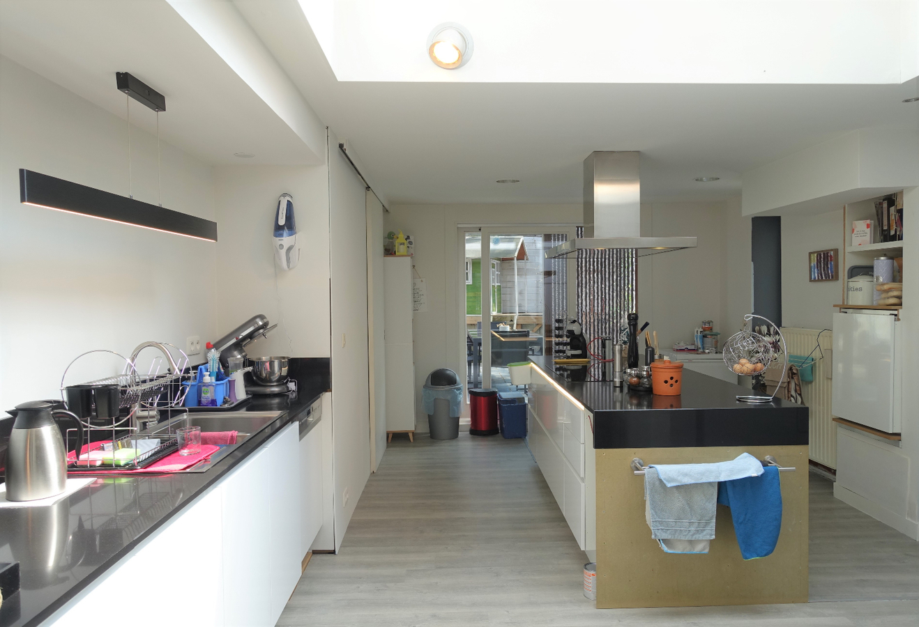 Ruime moderne woning aan het centrum van Aartrijke 