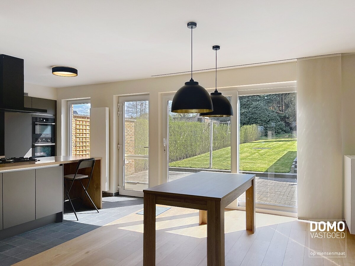 PRACHTIGE WONING MET 3 SLAAPKAMERS EN ZUIDGERICHTE TUIN 