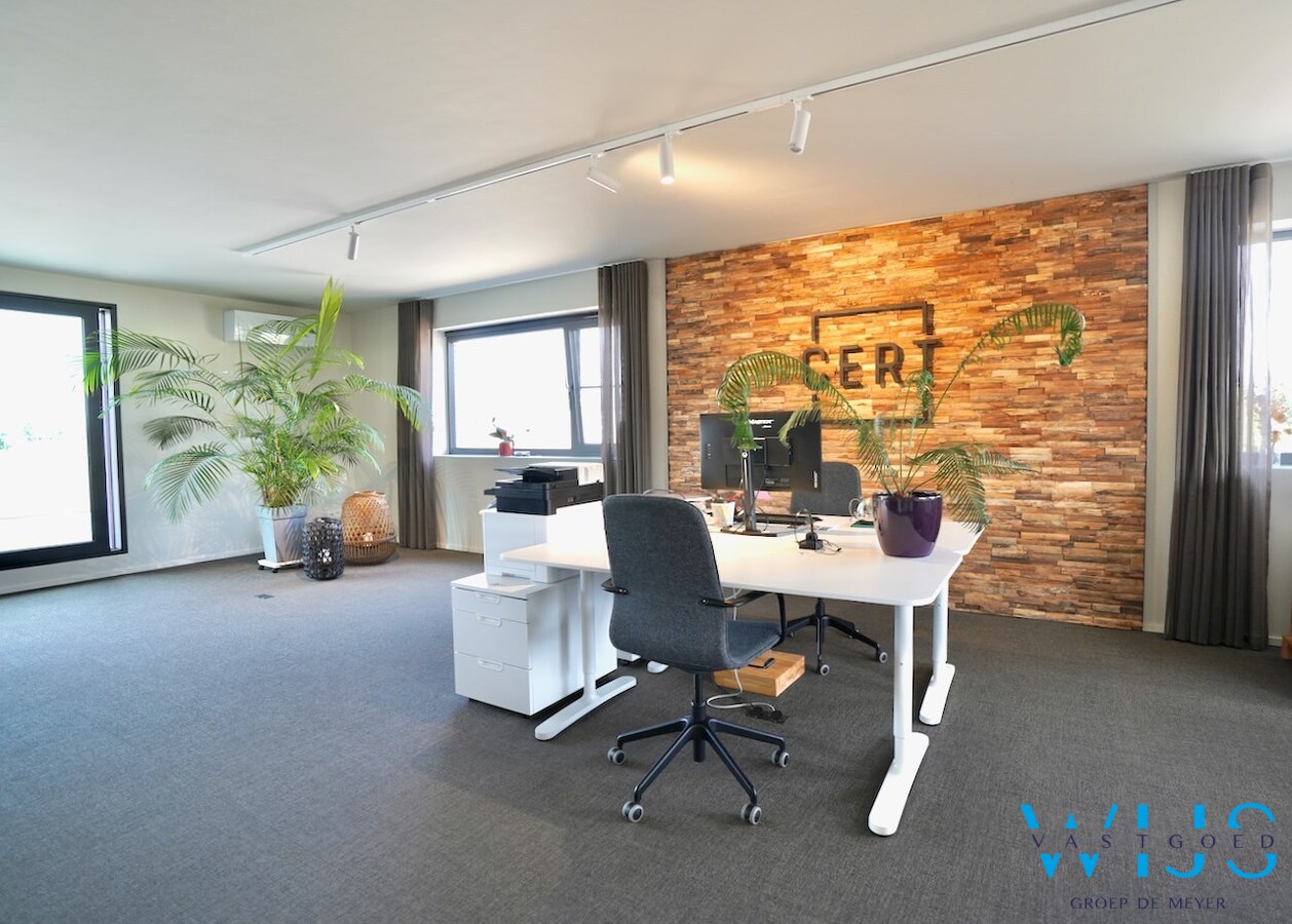 Zeer tof kantoor van 130m² te Assenede ! 