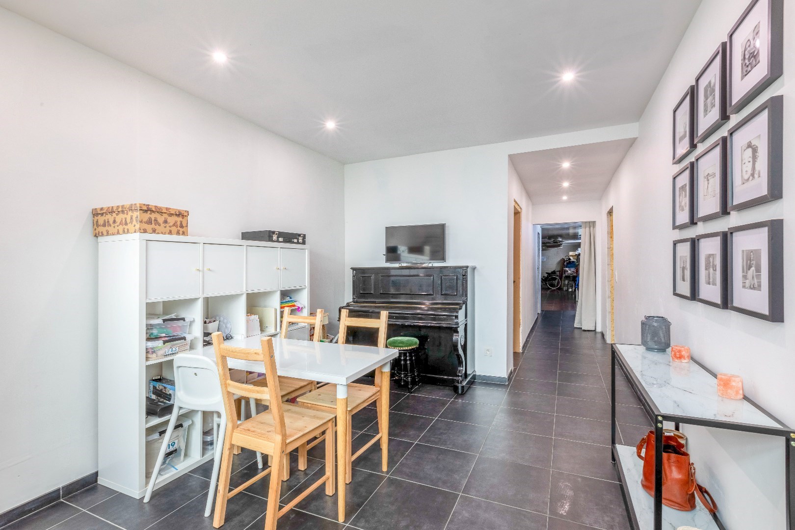 Instapklare woning met tuin in de gezellige kern van Laarne 