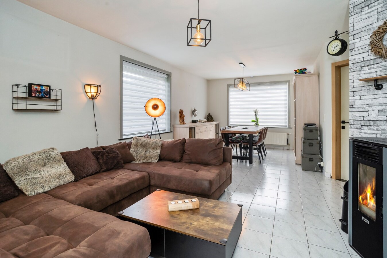 Centraal gelegen, halfopen woning op perceel 624m² 