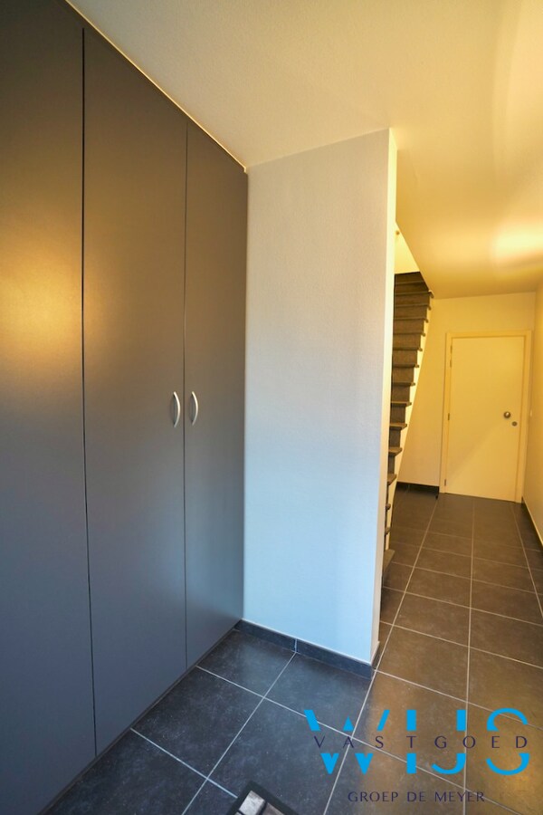 Instapklaar &amp; energiezuinig appartement in HET centrum van Ertvelde ! 