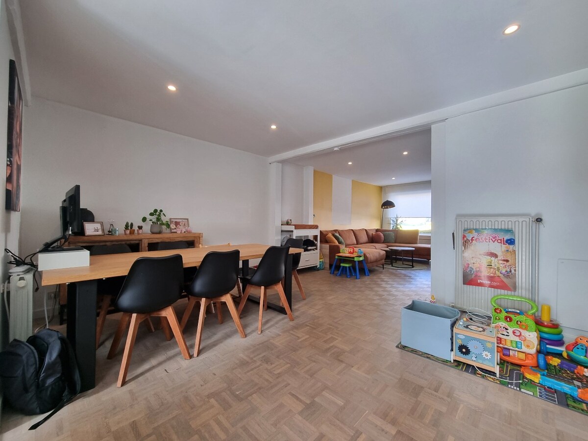 Aangename gezinswoning met tuin, garage &amp; achteruitgang - Heist 