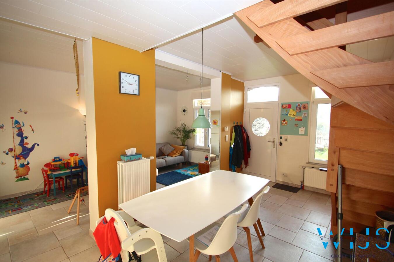 Knusse, instapklare starterswoning te Drongen ! 