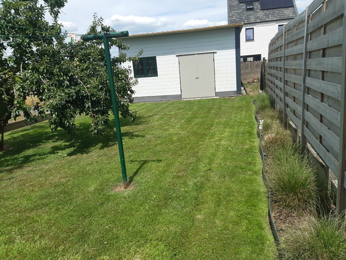 Praktische gezinswoning met leuke tuin. 