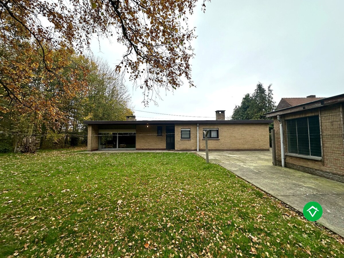 Ruime bungalow op 4140 m² met prachtige zichten en absolute rust in Torhout 