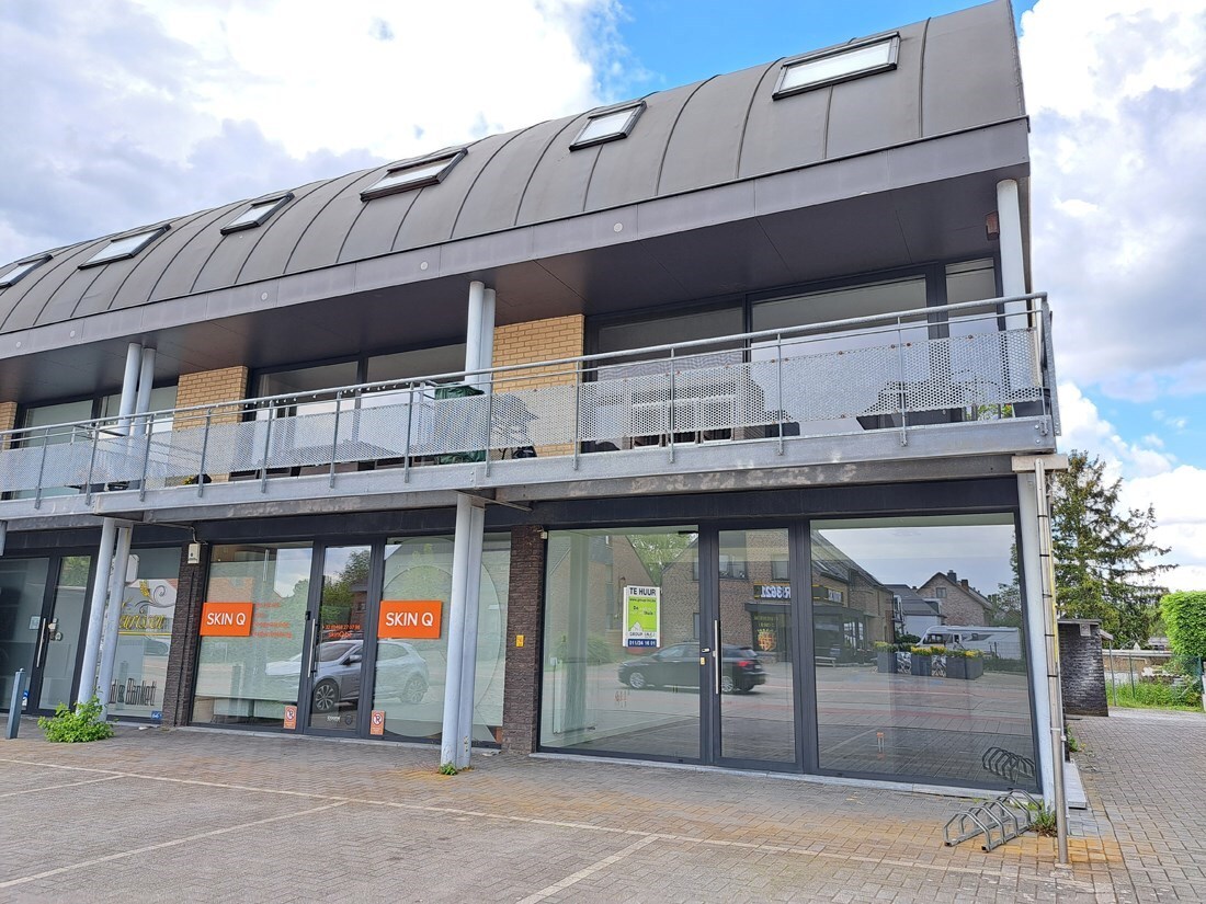 Verhuurd commercieel kantoor - Rekem