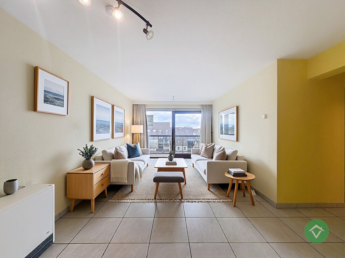 Lichtrijk 2-slaapkamerappartement op topligging op 100m van de zeedijk in Sint-Idesbald 