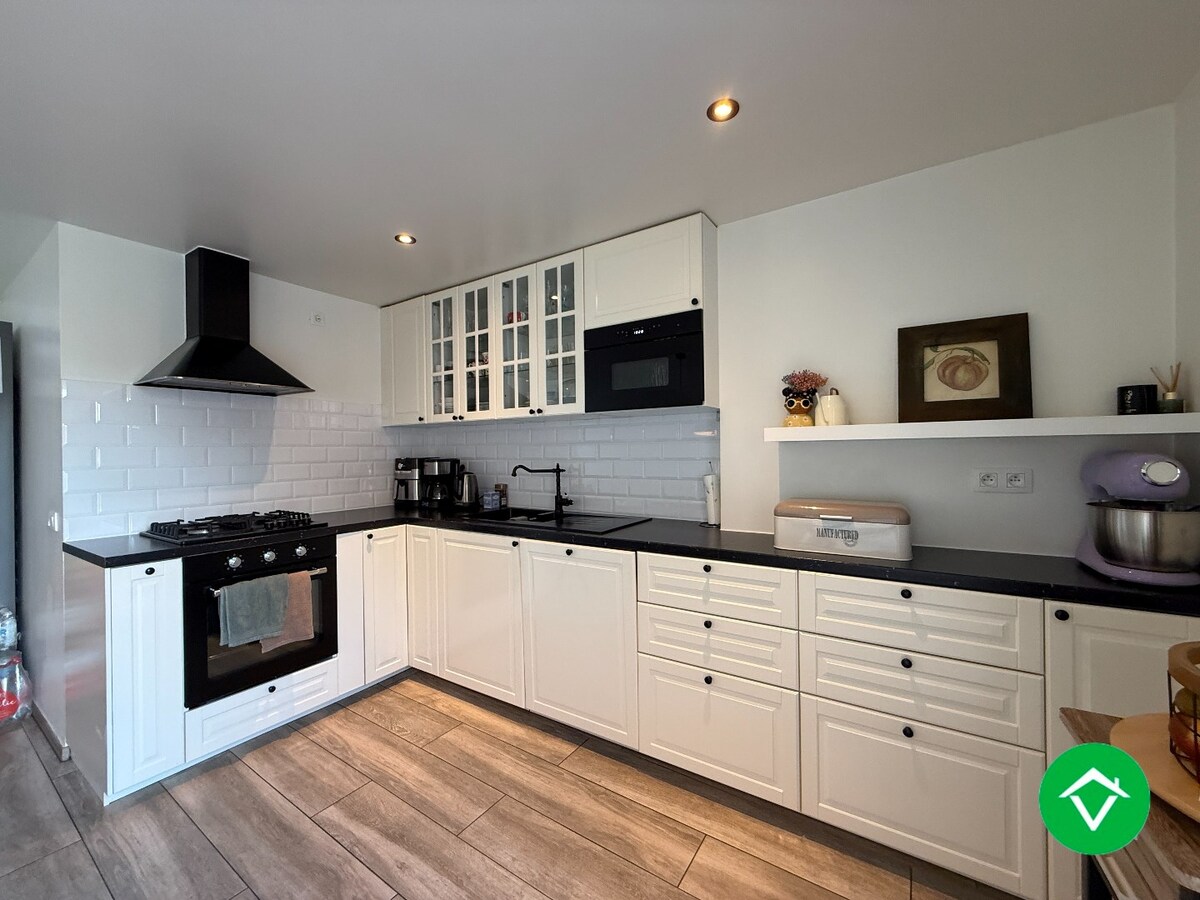 Prachtig gerenoveerde woning met 3 slaapkamers en tuin te Roeselare 