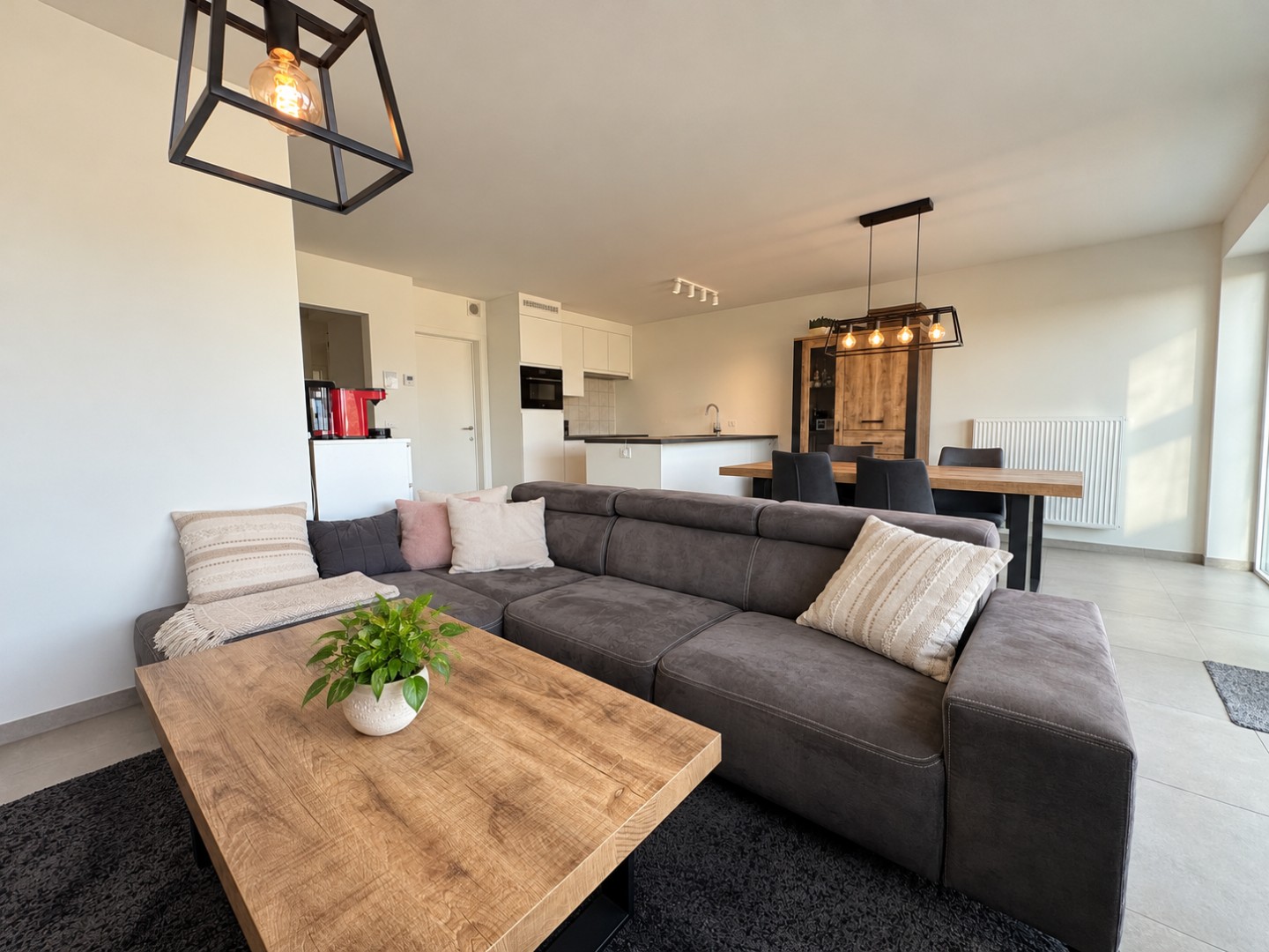 Prachtig appartement (89 m²) met 2 slpk, groot terras (en garage), Torhout 