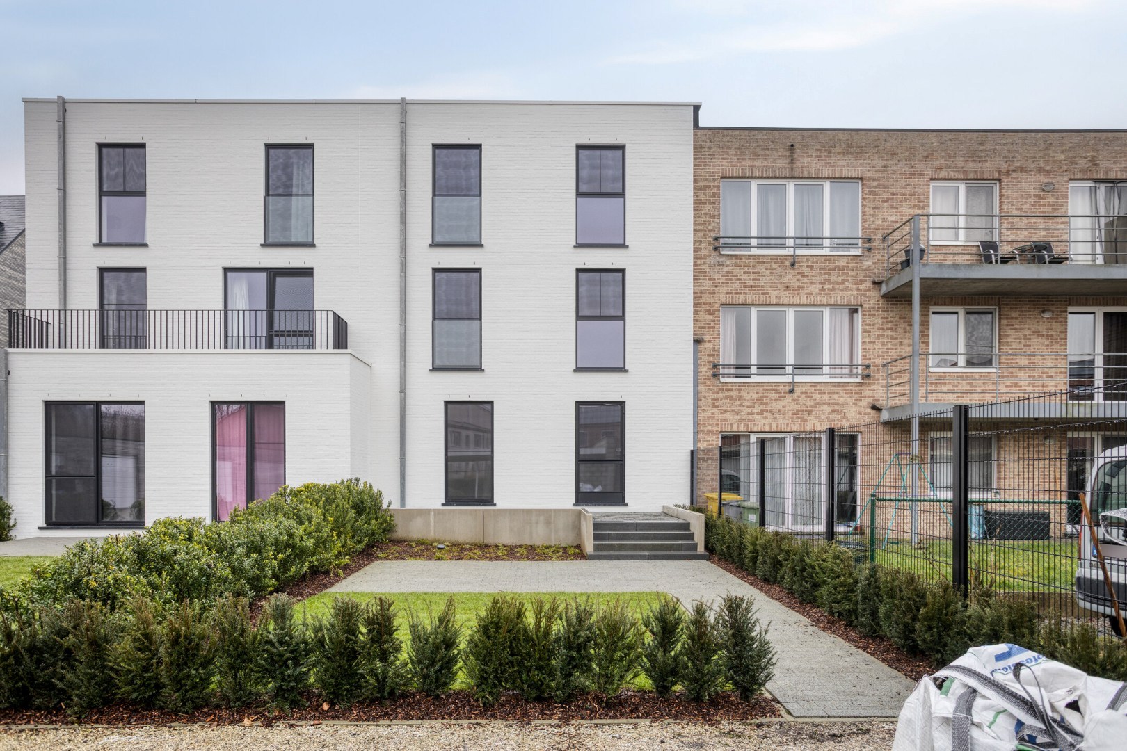 Recent en energiezuinig gelijkvloers appartement met 2 slpk. en tuin in Geel-centrum 