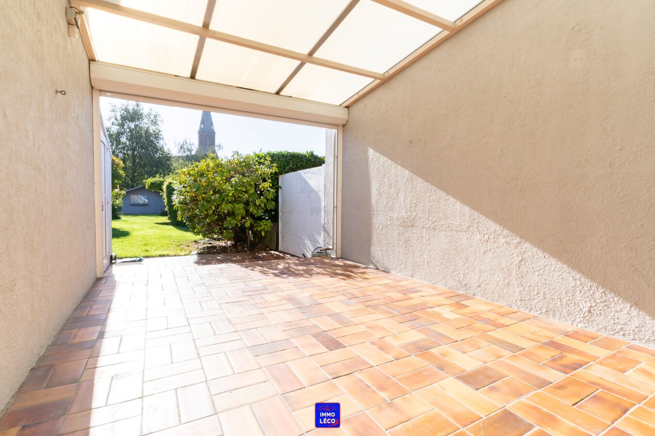 3 façades en excellent état d'entretien, beaux volumes, jardin de 340m² SUD-EST ! 