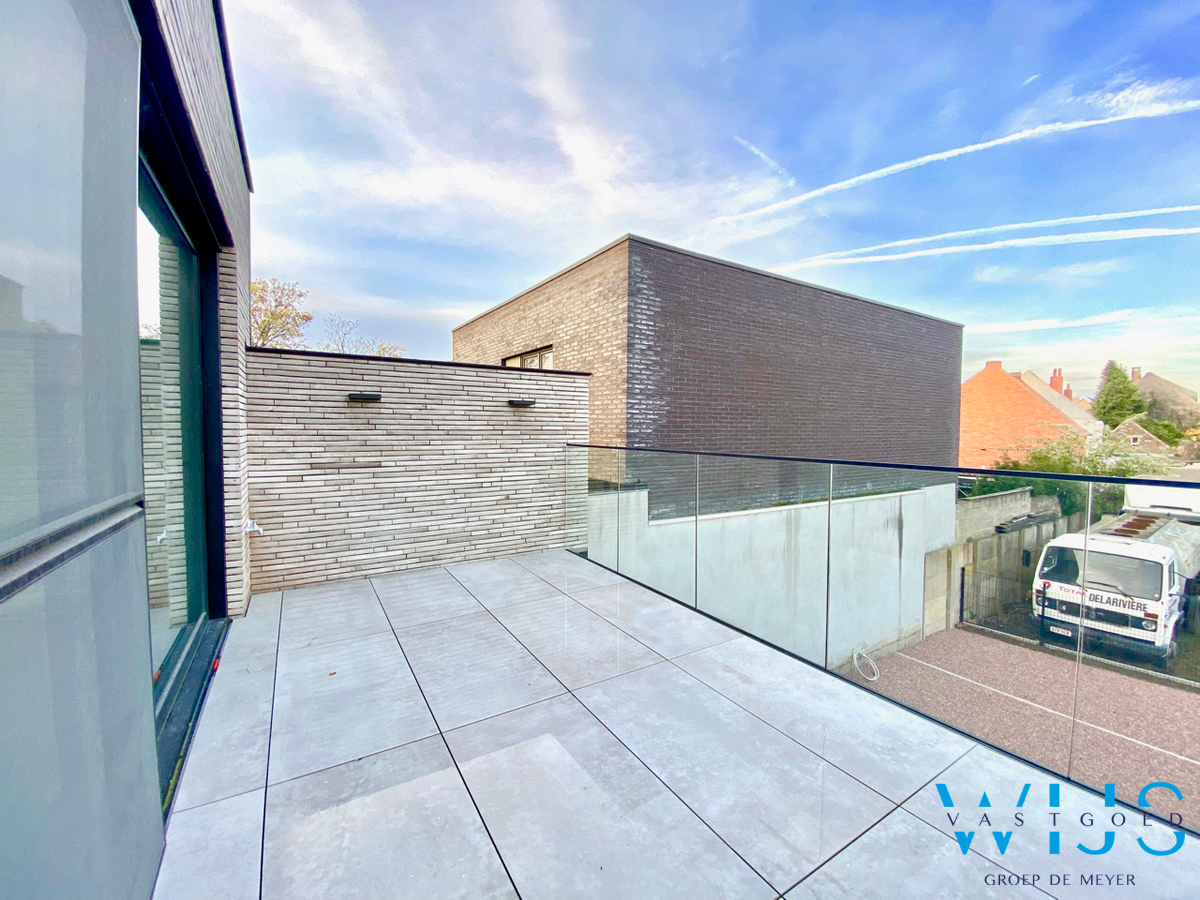 FENOMENAAL appartement met hoge afwerking te KLUIZEN ! 