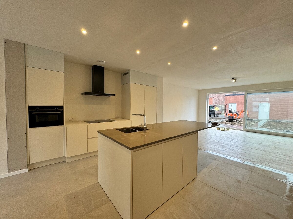 Instapklare woning met 3 slaapkamers en garage te Bissegem 