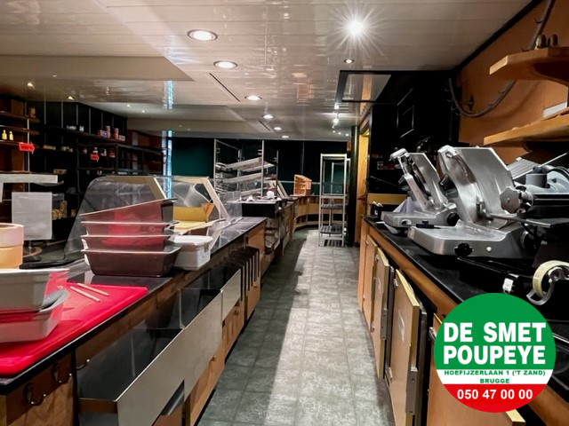 Handelsruimte met opslagplaats 