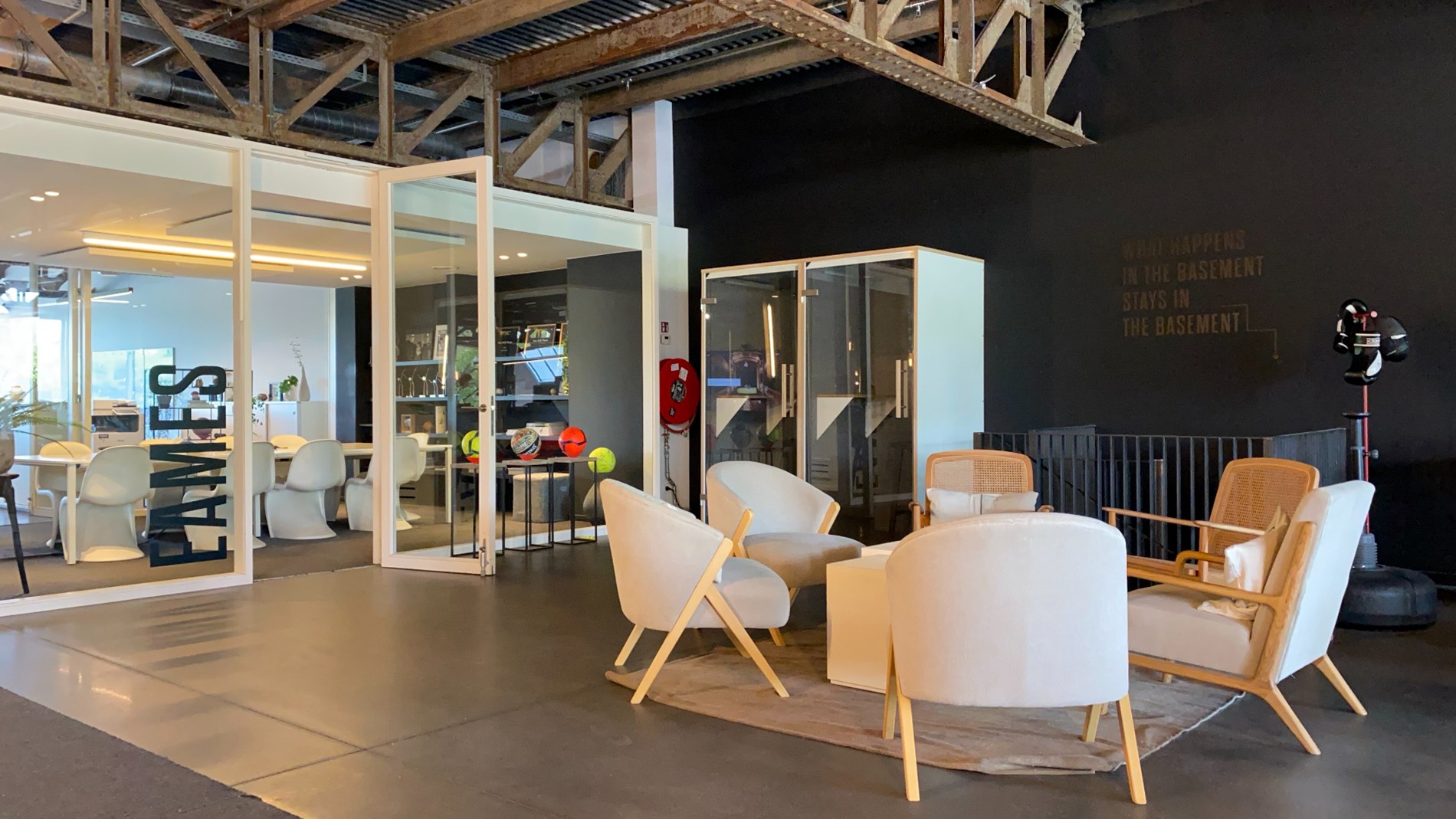 Uitzonderlijk loftkantoor te koop aan de Voorhaven in Gent