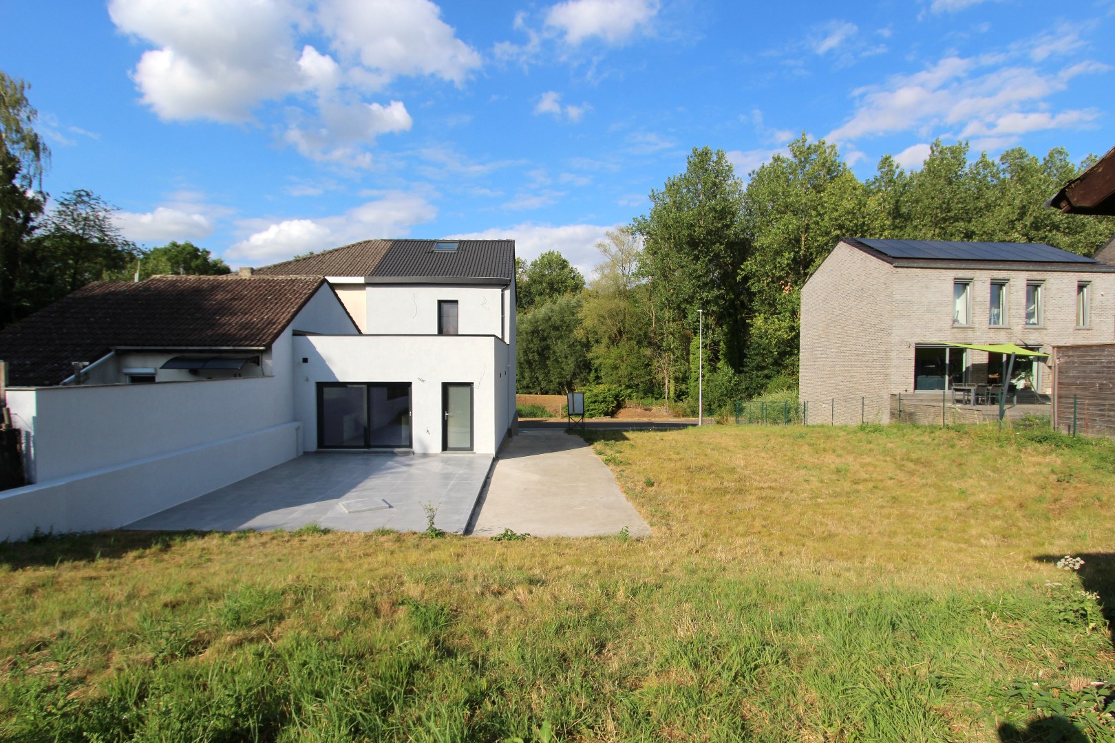 Energiezuinige en instapklare woning met grote tuin, superrustig gelegen aan natuurgebied. 