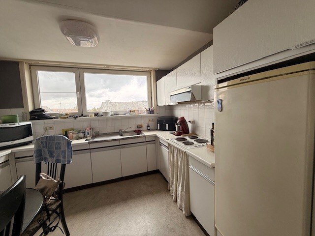 Appartement met 3 slaapkamers gelegen in het centrum van Neeroeteren. 