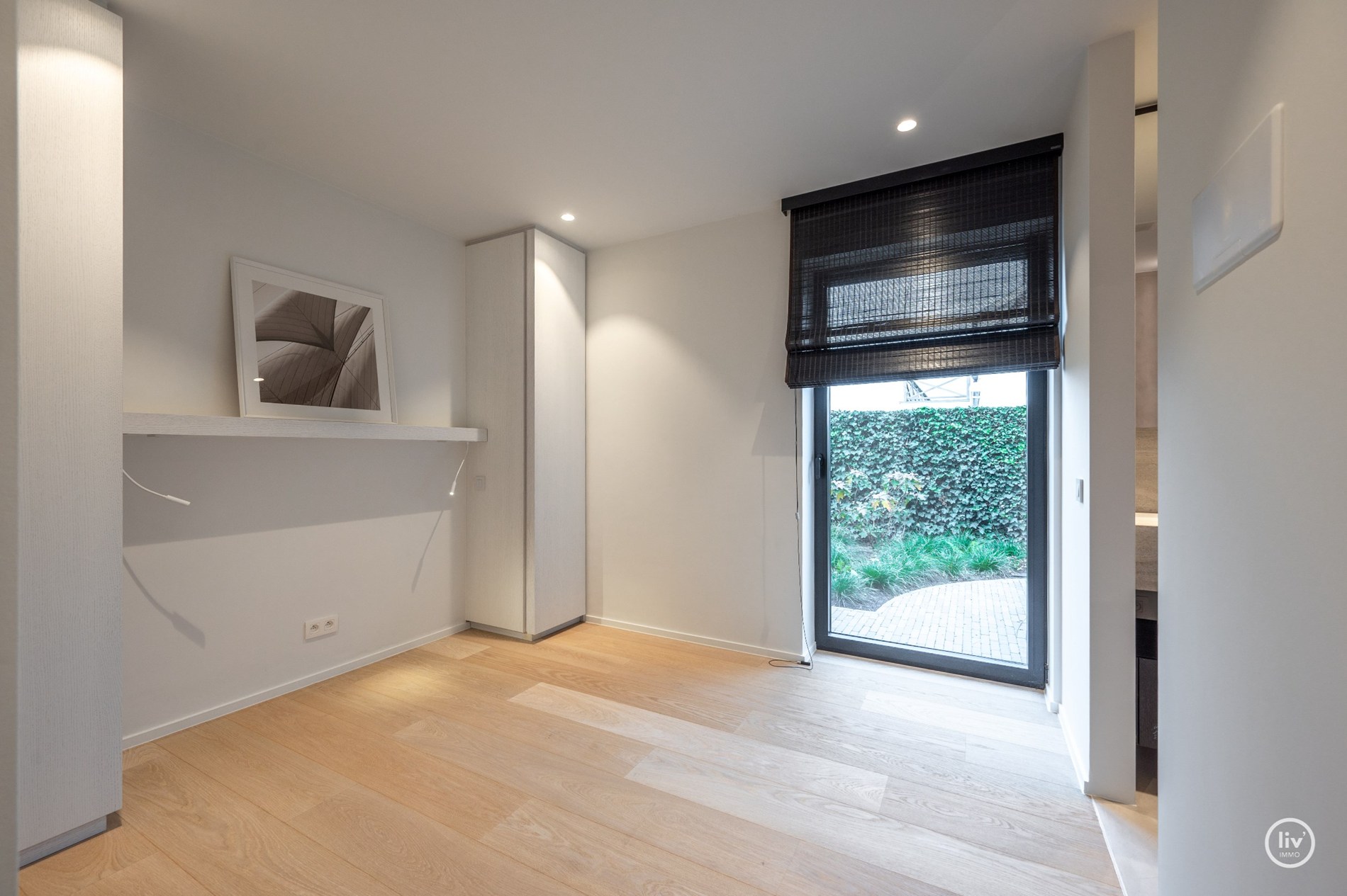 Superbe villa charmante, entièrement rénovée et joliment située dans un quartier résidentiel calme à proximité du centre de Knokke. 