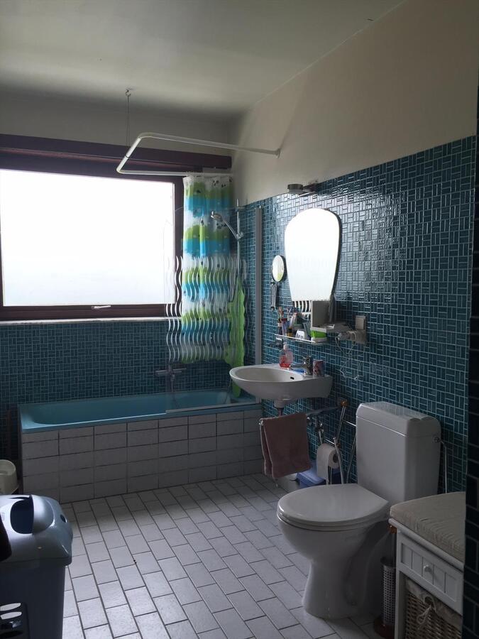 CENTRAAL GELEGEN RUIME HALF OPEN BEBOUWING MT MOOIE TUIN 