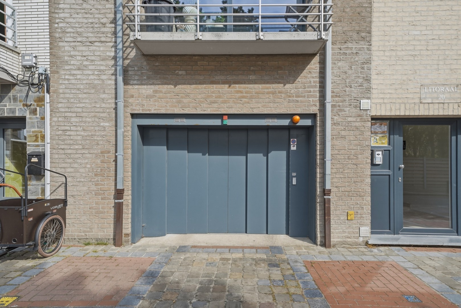 Instapklaar appartement met groot terras in Bredene - vlak bij de zee 