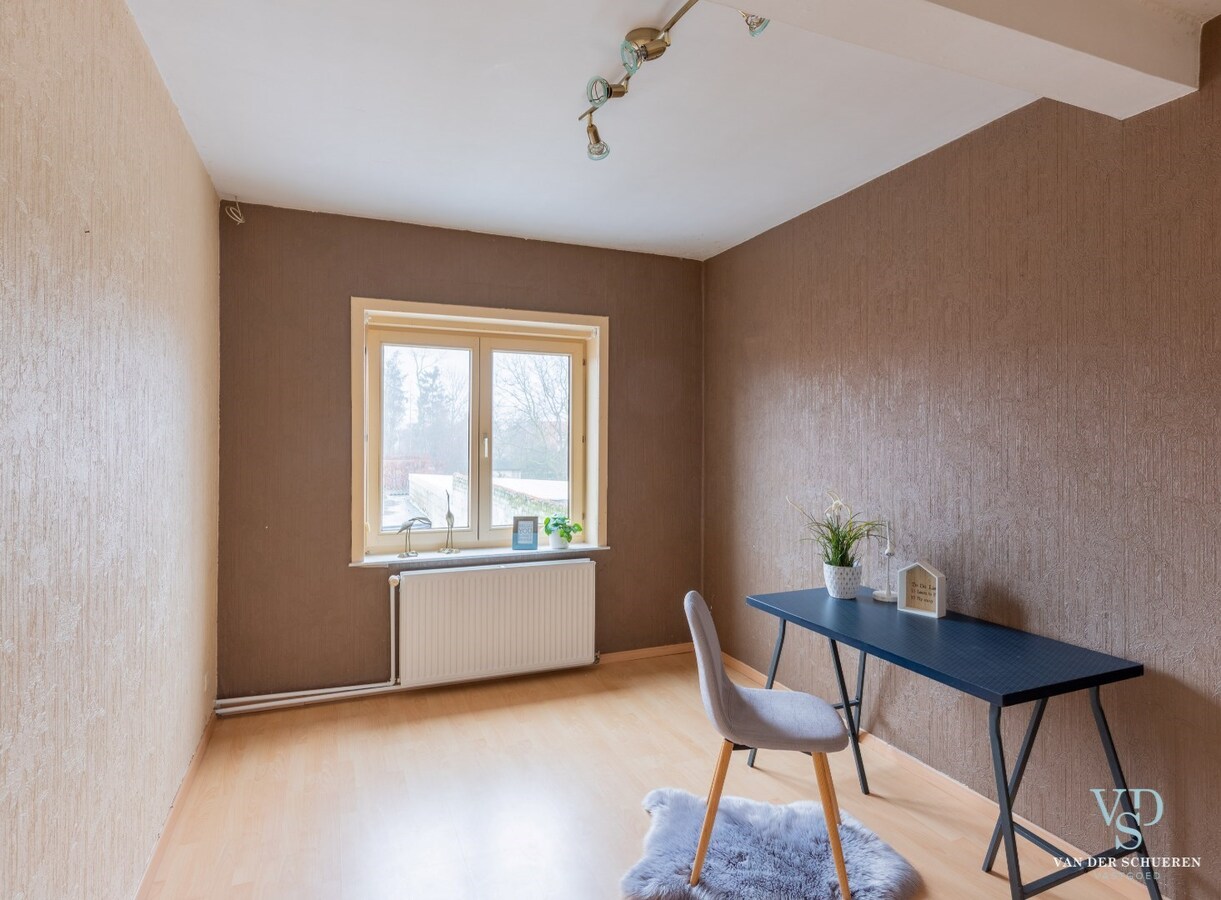 Ruime, gezellige woning met garage én atelier. 