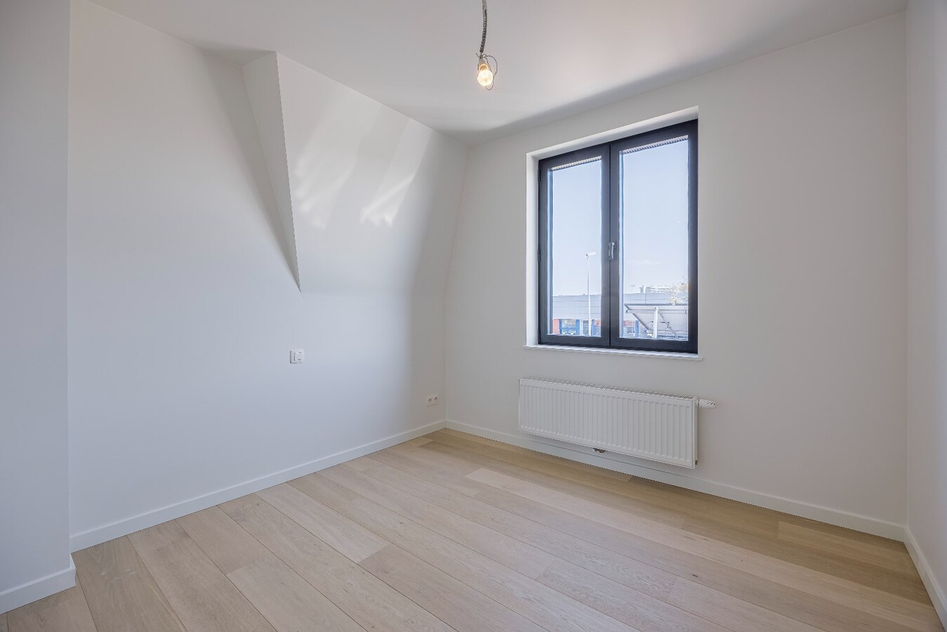 Top gerenoveerde en energiezuinige gezinswoning in het hart van Heist. 