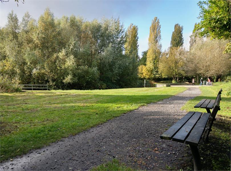 Rijwoning met 4 slaapkamers en ruim terras 