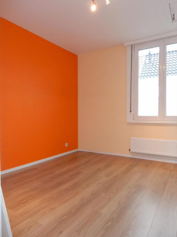 Half-open gerenoveerde woning te Jabbeke 