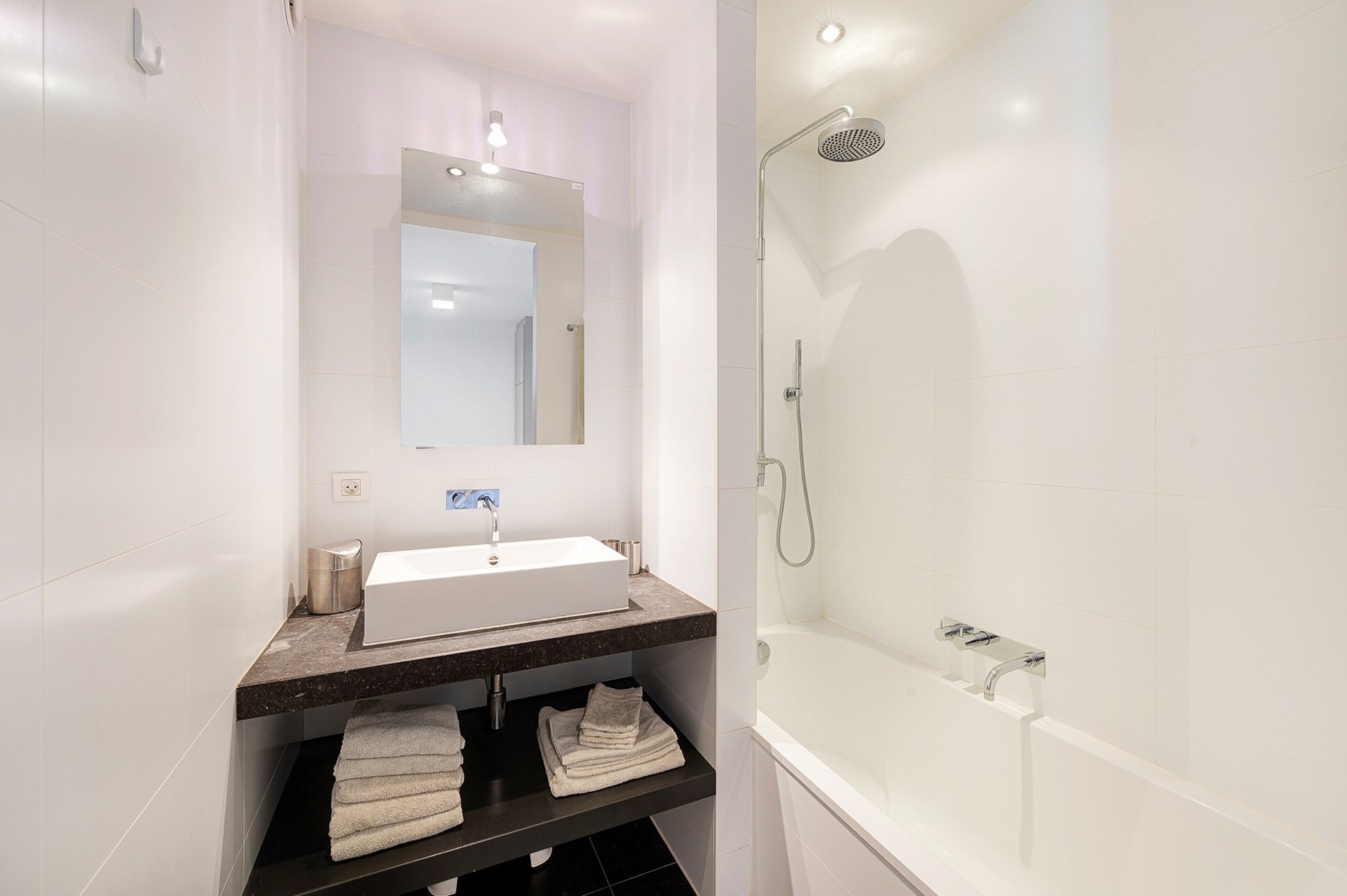 Recent 2-slaapkamer appartement centraal gelegen vlakbij zee in Knokke 