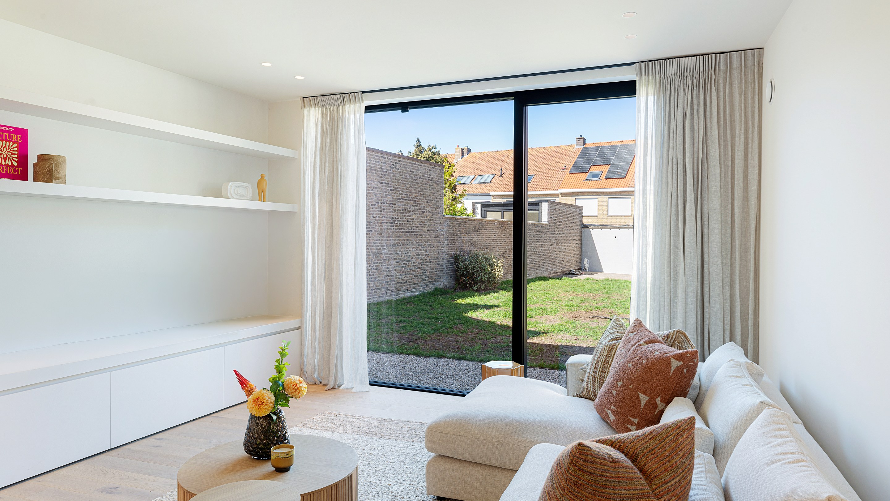 Prachtig afgewerkte nieuwbouwwoning met 4 slaapkamers gelegen in het oude Knokke. 