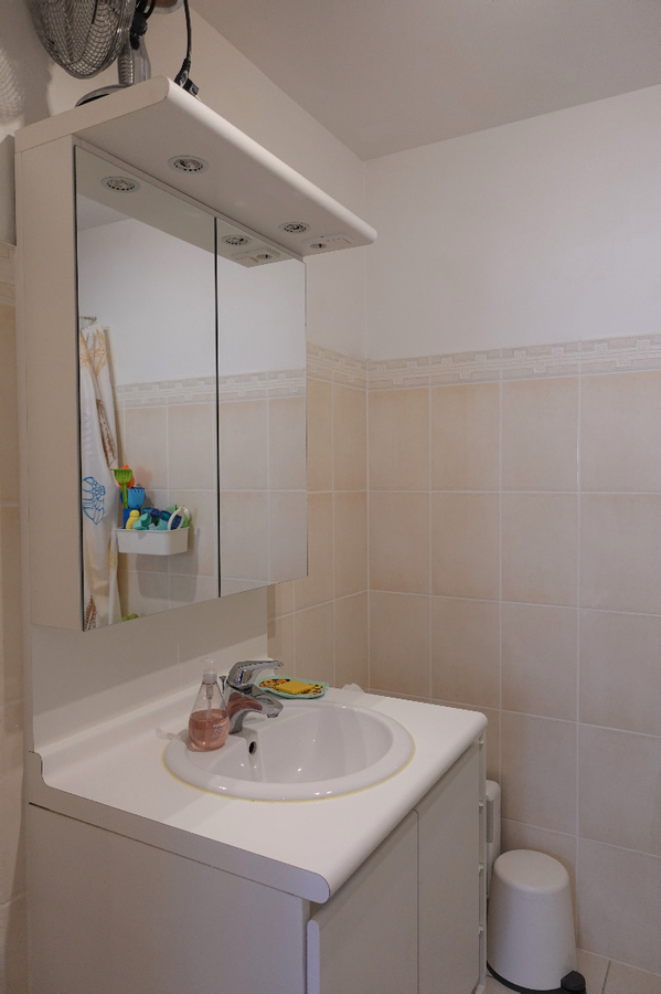 Appartement met carport 