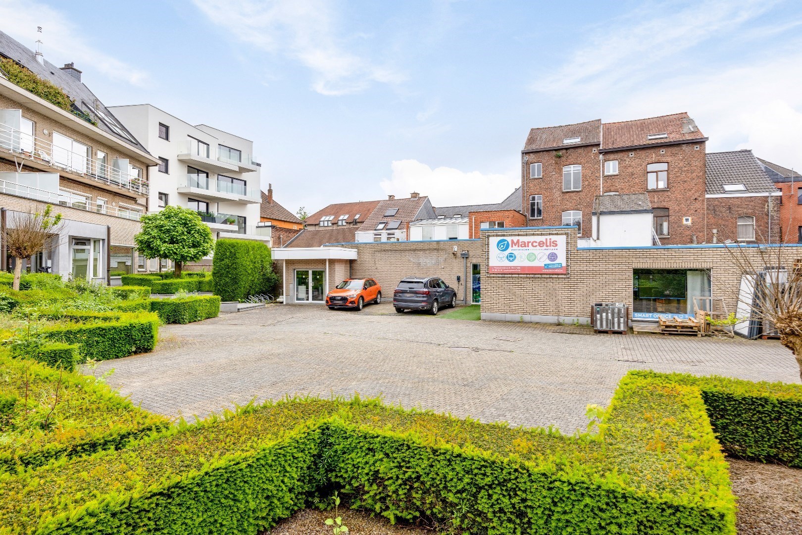 Handelspand centrum Halle met parking 