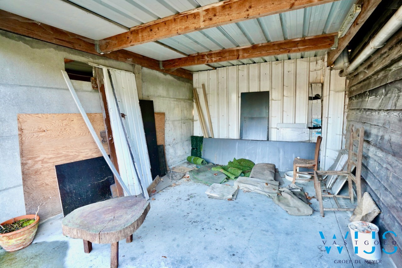 Volwaardig woonhuis met bijgebouwen te Wippelgem ! 