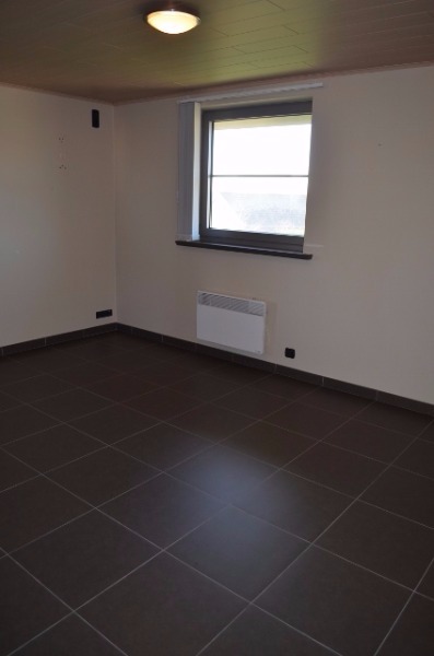 Solide villa afgewerkt met duurzame materialen te Adegem 